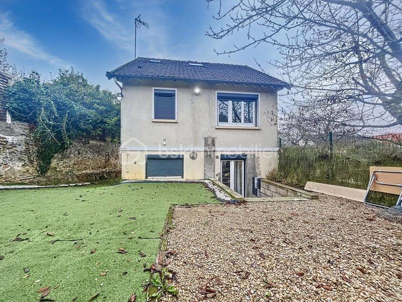 Maison traditionnelle - 103 m² - 4 pièces