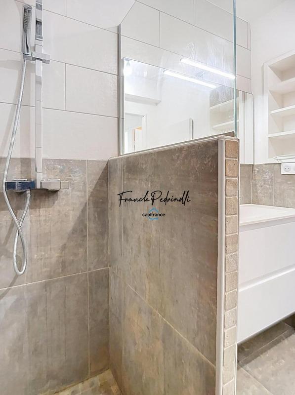 Appartement - 82 m² - 4 pièces