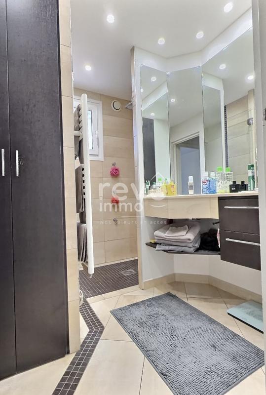 Maison - 190 m² - 6 pièces