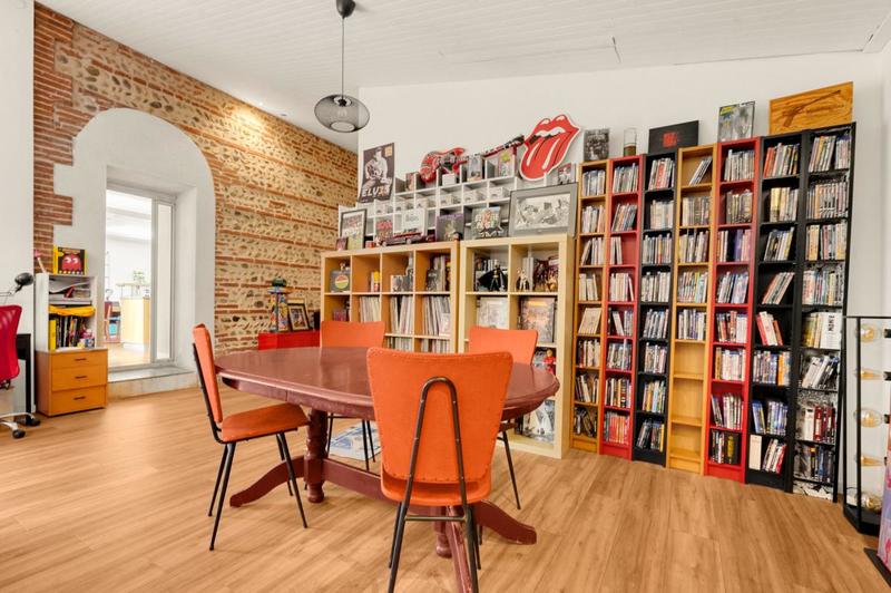 Maison - 240 m² - 6 pièces