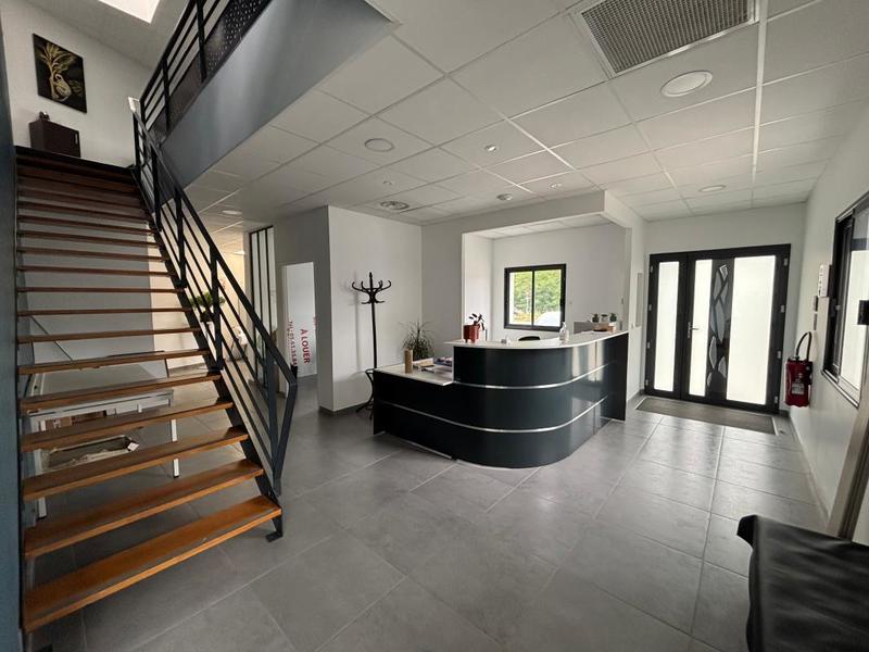 Bureau - 270 m²