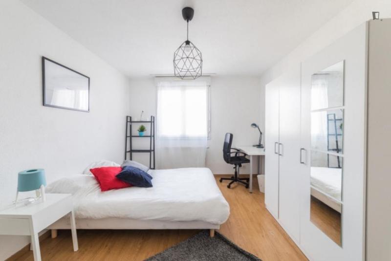 Chambre - 17 m² - 4 pièces