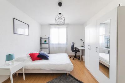 Chambre - 17 m² - 4 pièces