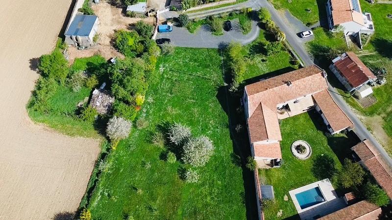 Propriété - 315 m² - 9 pièces