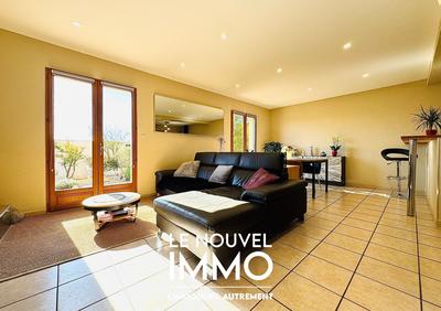 Maison traditionnelle - 90 m² - 4 pièces