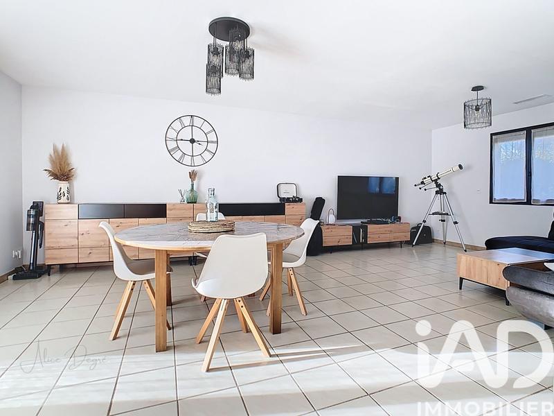 Maison - 110 m² - 4 pièces