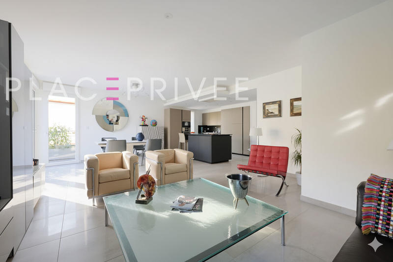 Appartement - 106 m² - 5 pièces