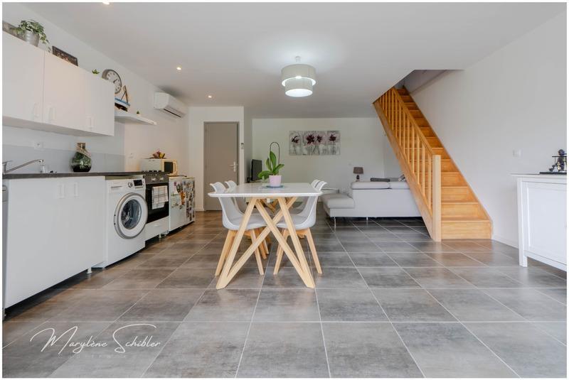 Maison - 250 m² - 8 pièces