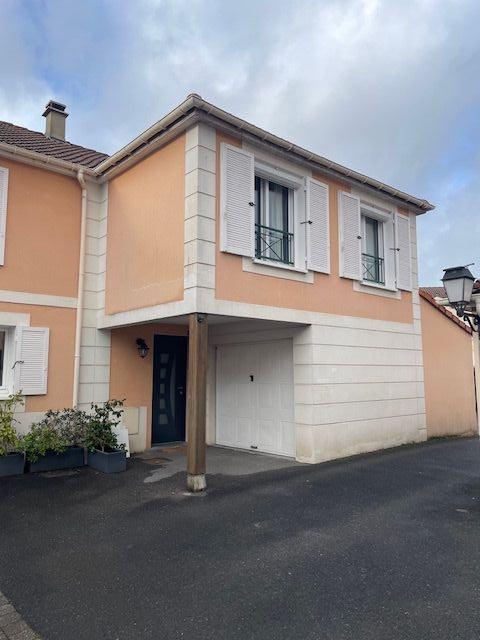 Maison - 104 m² - 5 pièces