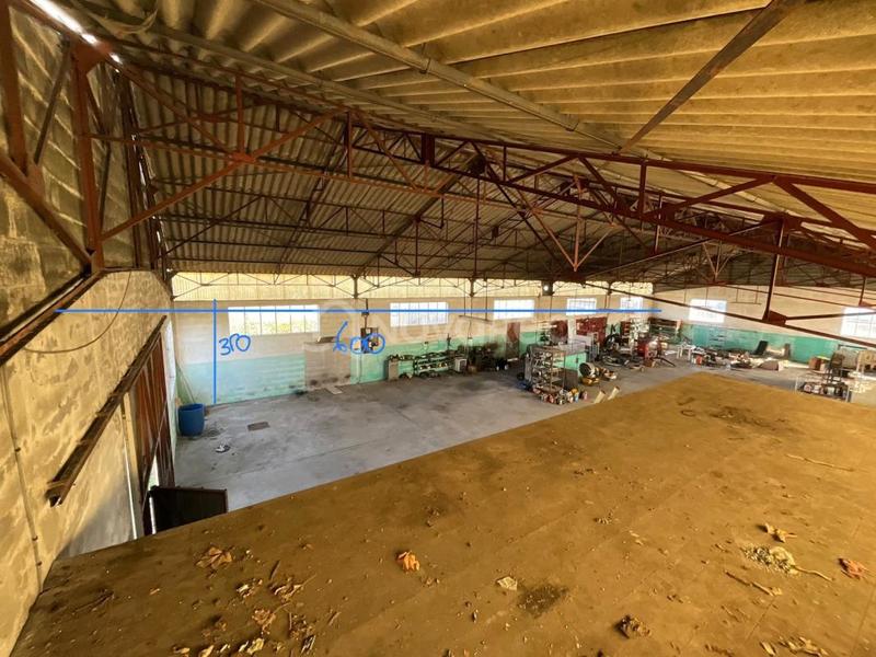 Entrepôt - 440 m² - 1 pièce