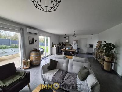 Maison - 95 m² - 4 pièces
