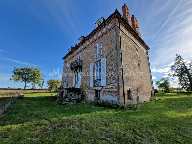 Maison - 280 m² - 13 pièces