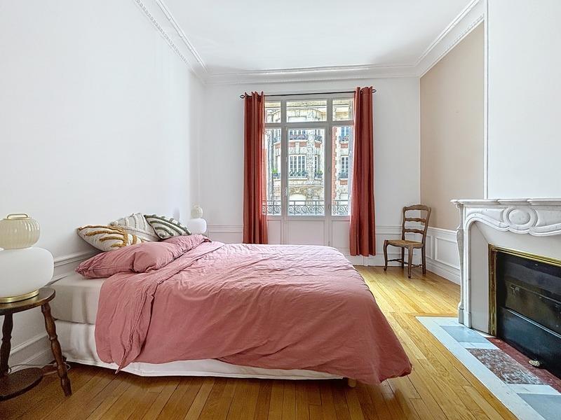 Appartement bourgeois - 113 m² - 4 pièces