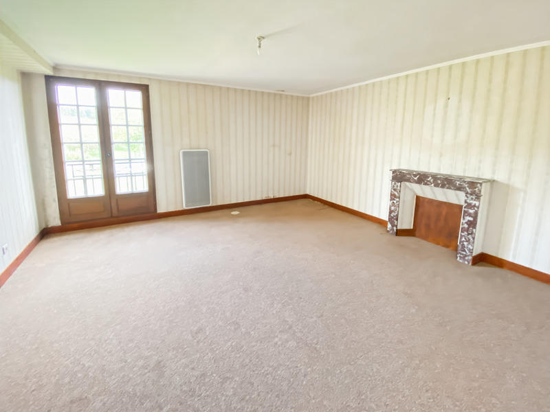 Maison - 327 m² - 6 pièces