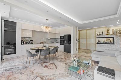 Appartement - 108 m² - 4 pièces