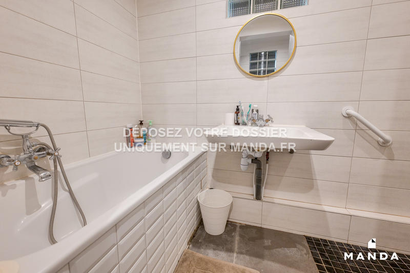 Chambre - 14 m² - 7 pièces