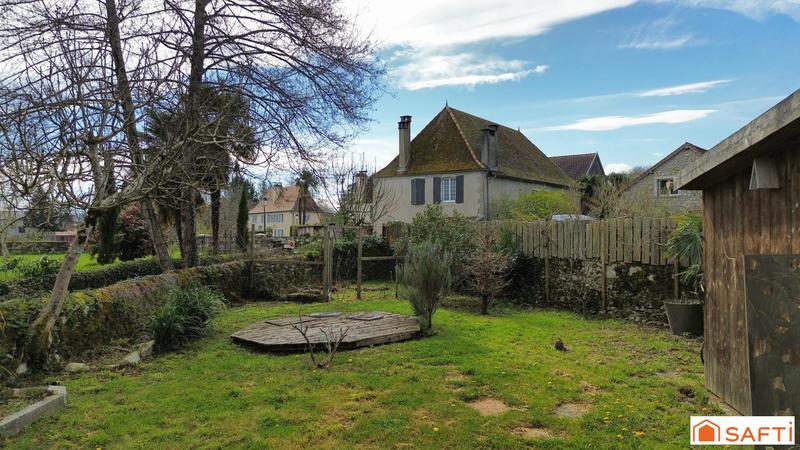 Maison - 252 m² - 11 pièces