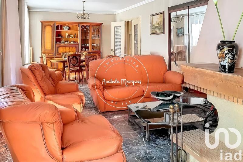 Maison - 200 m² - 8 pièces