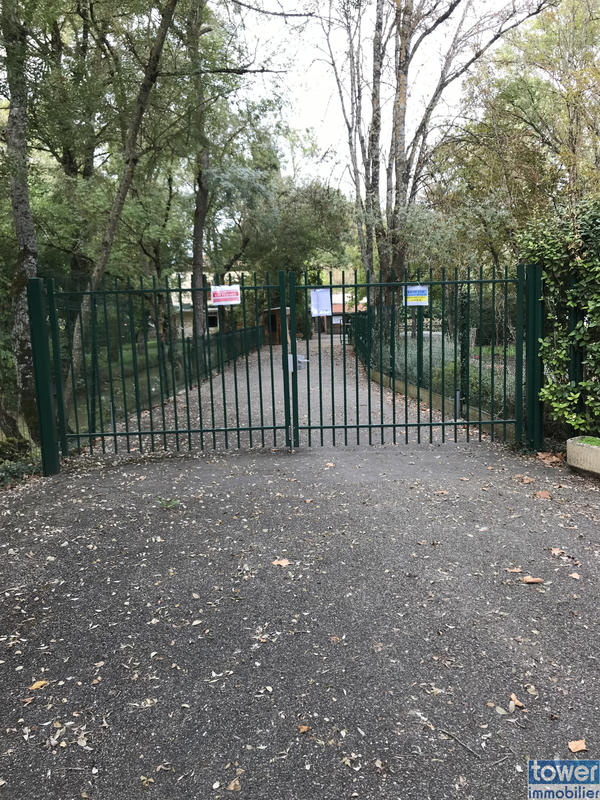 Propriété - 199 m² - 6 pièces