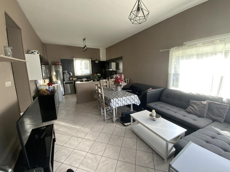 Maison - 162 m² - 9 pièces