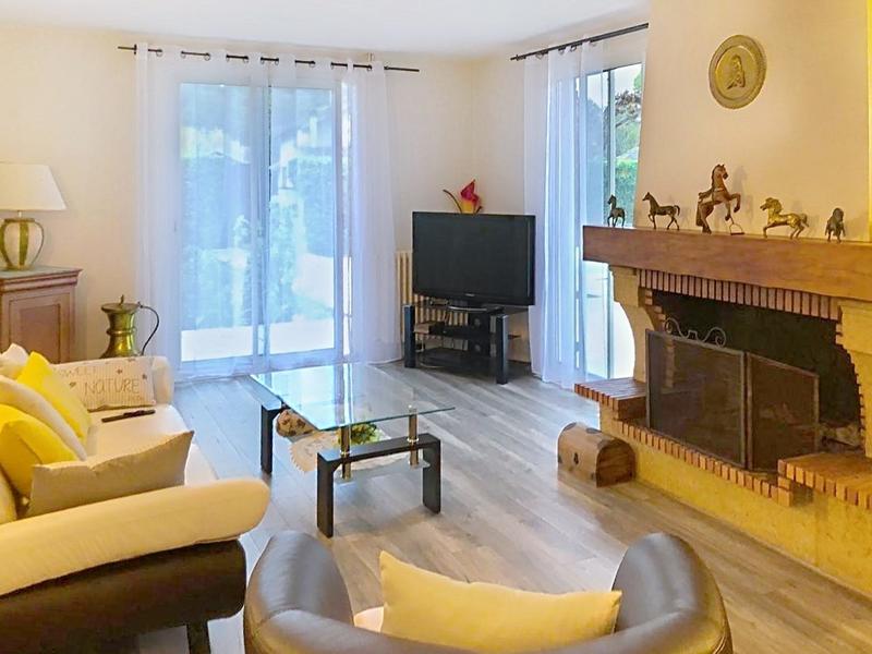 Maison - 151 m² - 6 pièces