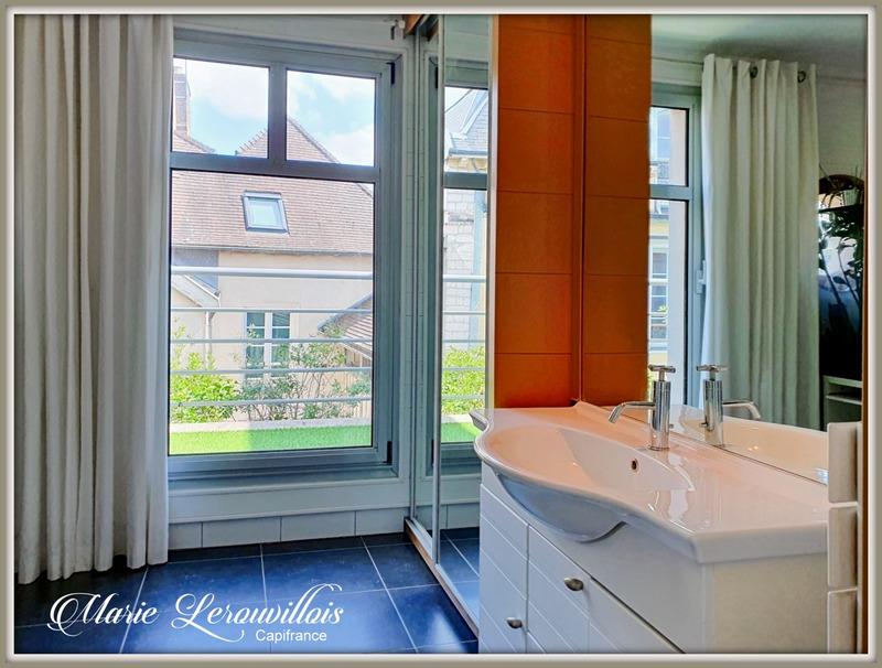 Maison de ville - 292 m² - 10 pièces