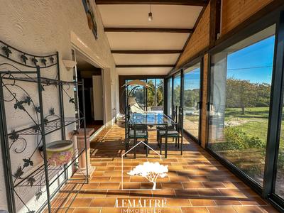 Maison - 288 m² - 10 pièces