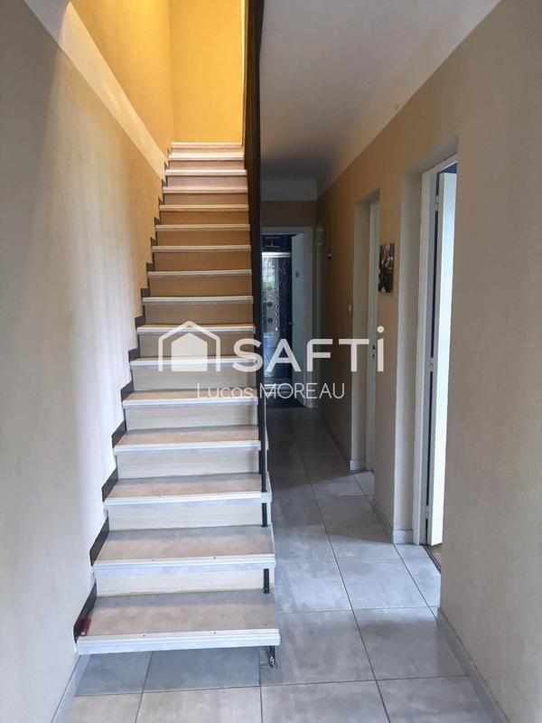 Maison - 186 m² - 7 pièces