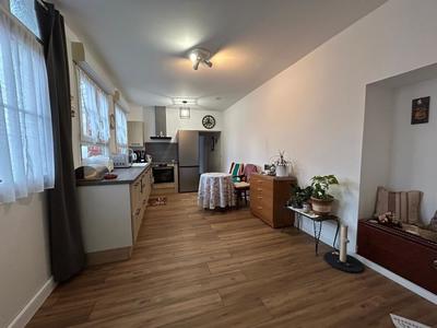 Maison - 85 m² - 3 pièces