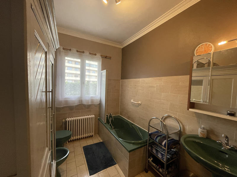 Maison - 197 m² - 7 pièces