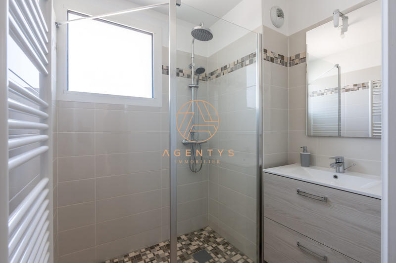 Appartement - 83 m² - 4 pièces