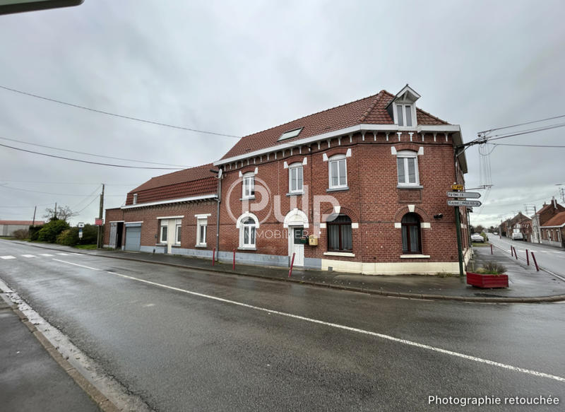 Immeuble - 256 m² - 10 pièces