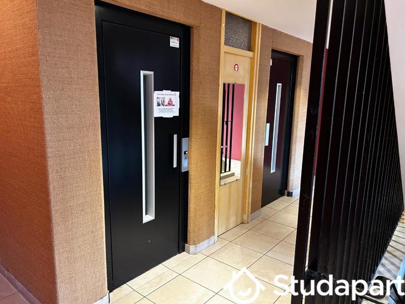 Chambre - 10 m² - 1 pièce