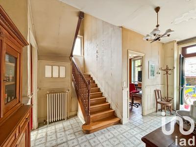 Maison - 207 m² - 9 pièces