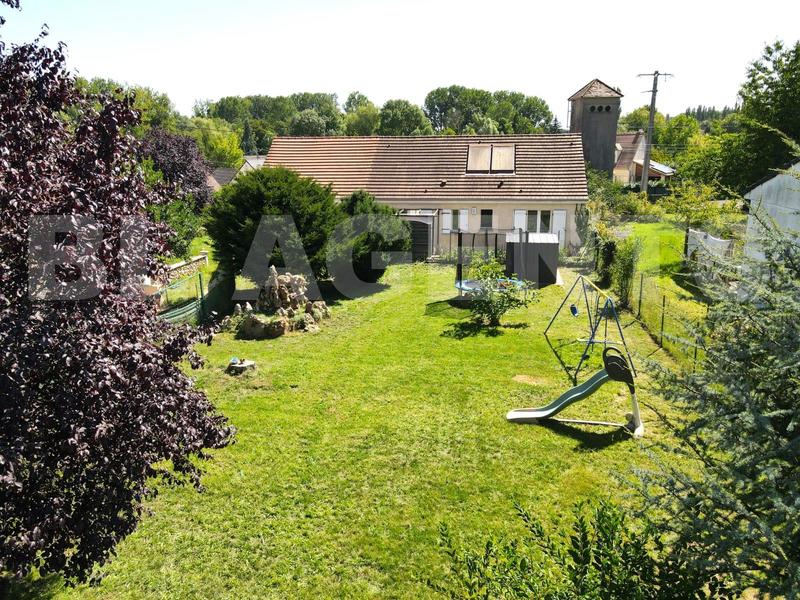 Maison traditionnelle - 117 m² - 7 pièces