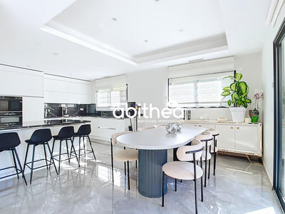 Villa - 123 m² - 4 pièces