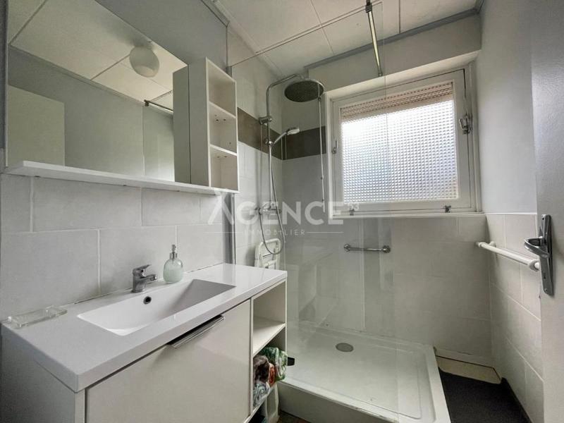 Maison - 93 m² - 5 pièces