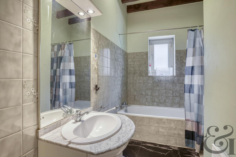 Maison - 168 m² - 6 pièces