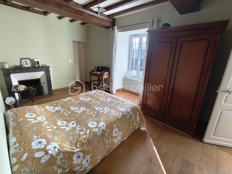 Maison - 245 m² - 7 pièces