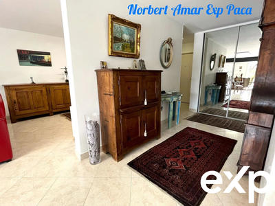 Appartement - 100 m² - 5 pièces