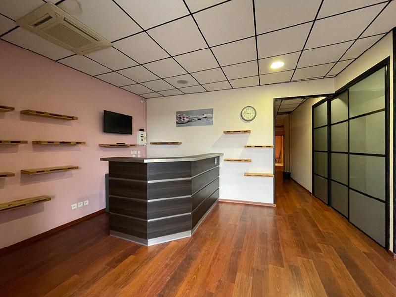 Local commercial - 137 m²