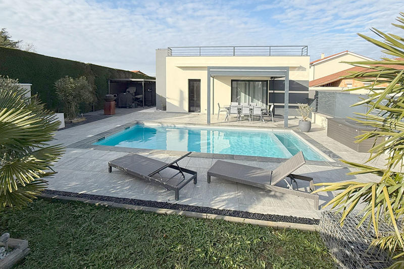 Maison - 165 m² - 7 pièces