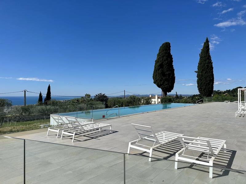 Appartement - 90 m² - 4 pièces