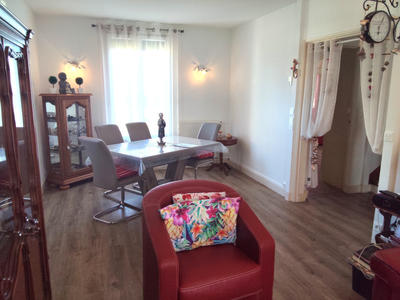 Maison - 93 m² - 4 pièces