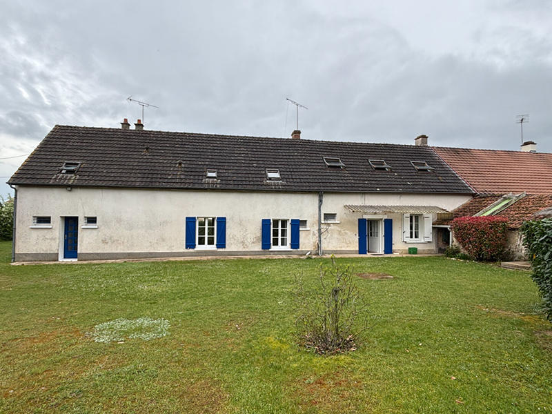 Maison - 275 m² - 12 pièces