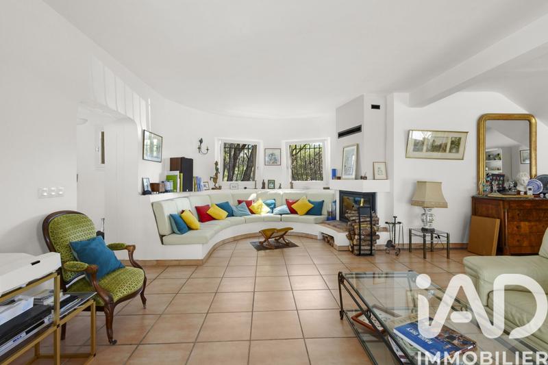 Maison - 257 m² - 5 pièces