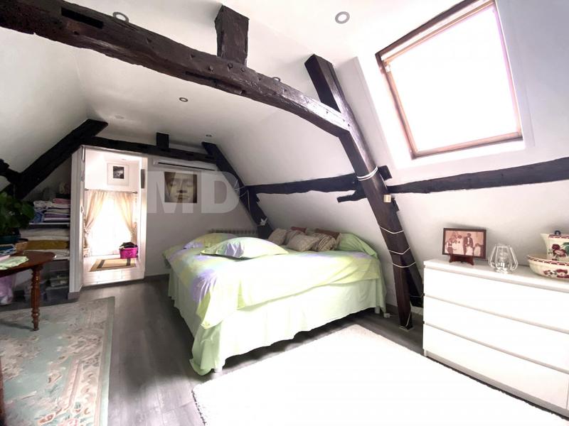 Maison - 250 m² - 17 pièces