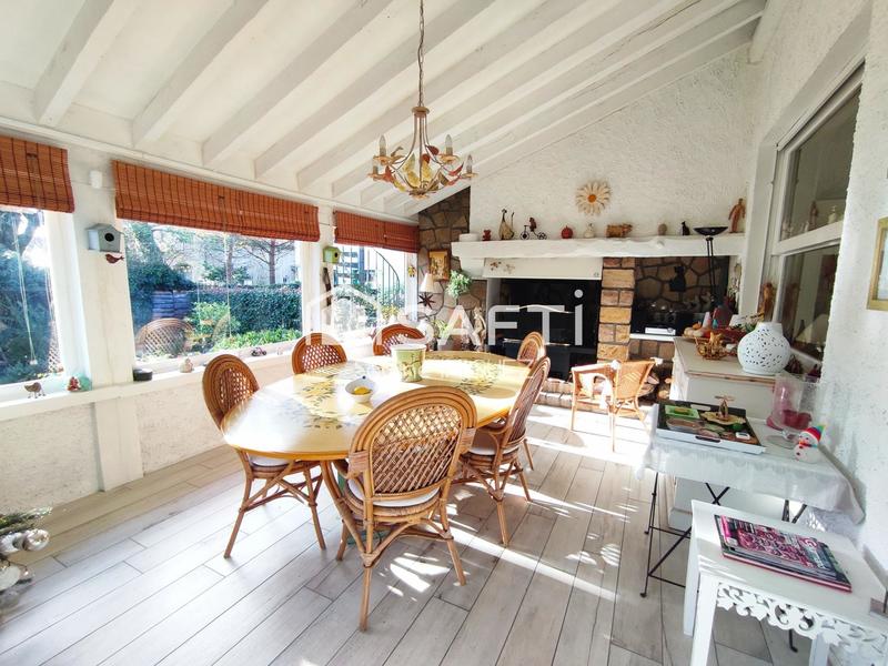 Maison - 169 m² - 7 pièces