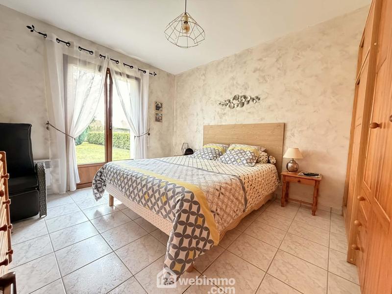 Maison - 203 m² - 9 pièces