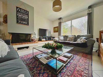 Propriété - 269 m² - 13 pièces